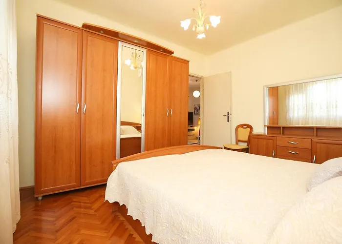 Bura Сasa de vacaciones Božava