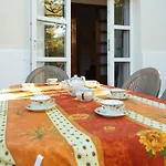 بيت للعطل Bura *
